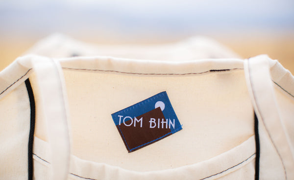 Close-up of the TOM BIHN moon label.